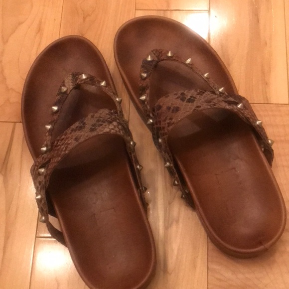 Leather sandals-cognac snakeskin print with studs. Hardly worn. Size 40 - Picture 1 of 5